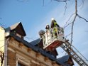 Einsatz Feuerwehr SEK Polizei Koeln Nippes Merheimerstr P045